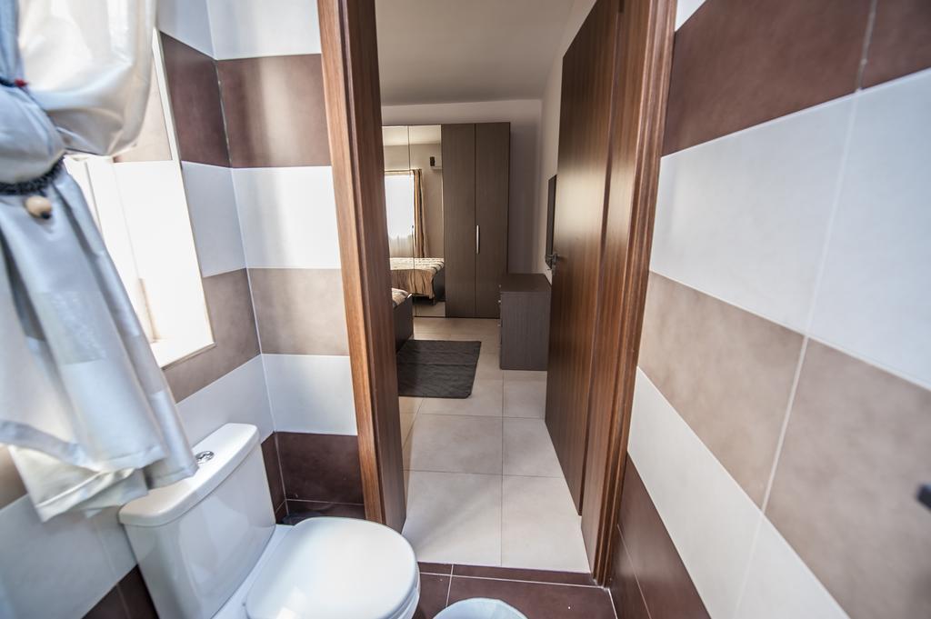 The Waves Apartment Marsaxlokk Kamer foto
