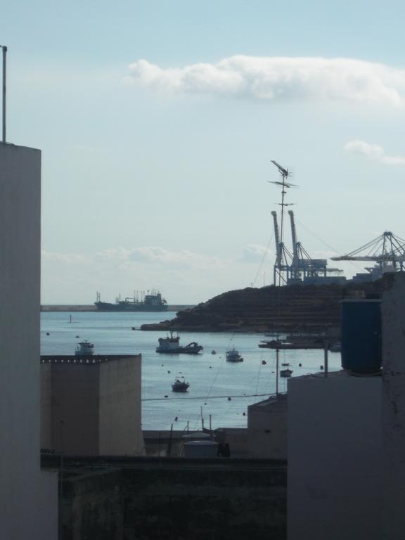 The Waves Apartment Marsaxlokk Kamer foto